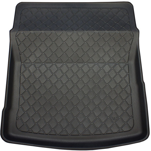 Rubber trunk mat Jaguar XE Sedan 2015-2019 (version with a tool set located in the trunk)