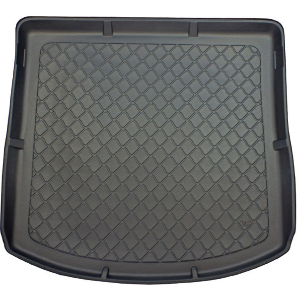 Rubber trunk mat Volkswagen Touran 2010-2015 (7 places / 3rd row lowered)